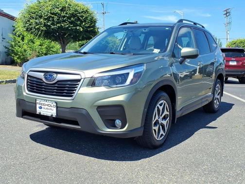 Jasper Green Metallic 2021 Subaru Forester Premium