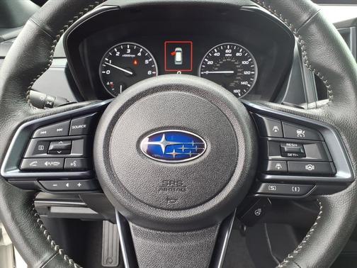 Crystal White Pearl 2025 Subaru Forester Limited