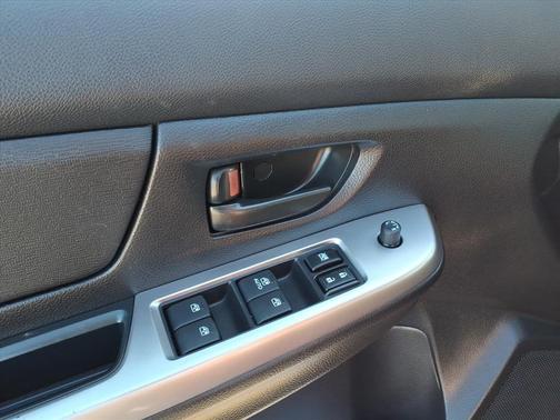 2016 Subaru Impreza 2.0i