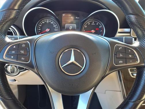 2017 Mercedes-Benz GLC 300 Base 4MATIC