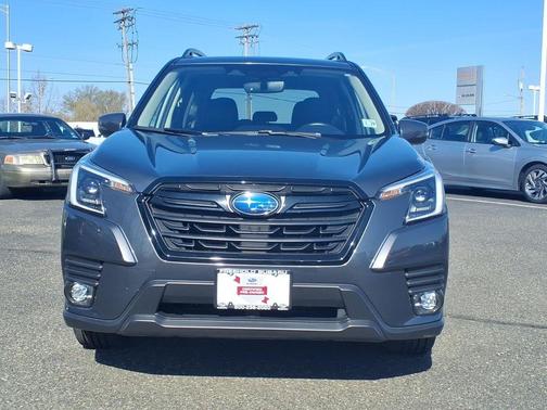 Magnetite Gray Metallic 2024 Subaru Forester Limited
