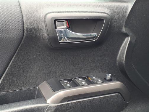 2023 Toyota Tacoma 5' BED