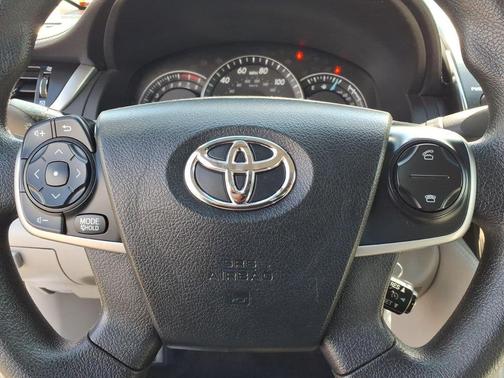 Classic Silver Metallic 2013 Toyota Camry LE