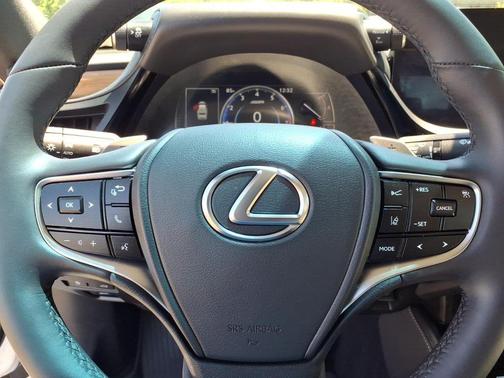 Eminent White Pearl 2023 Lexus ES 350 350