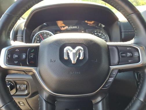 Bright White Clearcoat 2023 RAM 1500 Laramie
