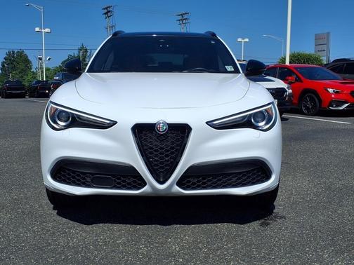 2022 Alfa Romeo Stelvio Veloce