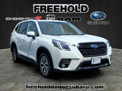 Crystal White Pearl 2023 Subaru Forester Premium