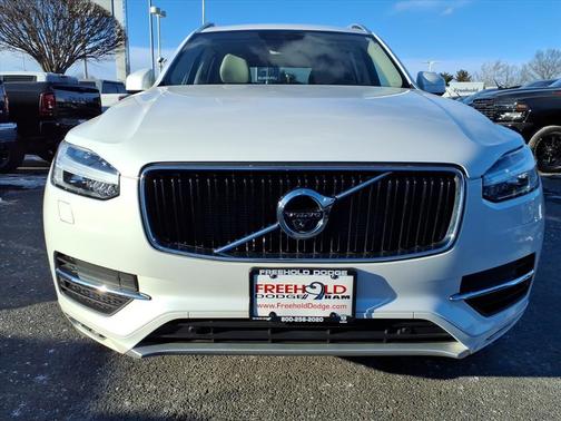2018 Volvo XC90 T6 Momentum