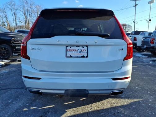 2018 Volvo XC90 T6 Momentum