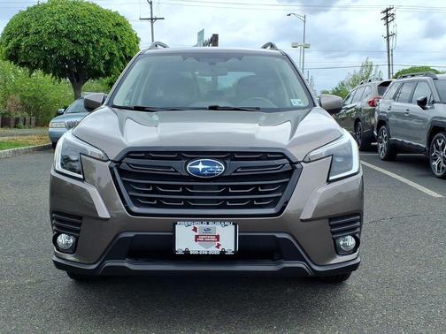Brilliant Bronze Metallic 2023 Subaru Forester Premium