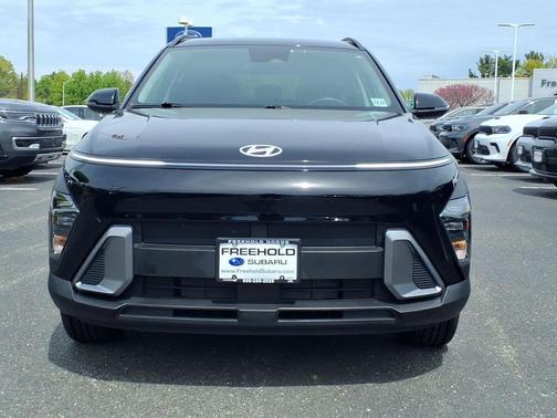 Abyss Black Pearl 2025 Hyundai KONA SEL