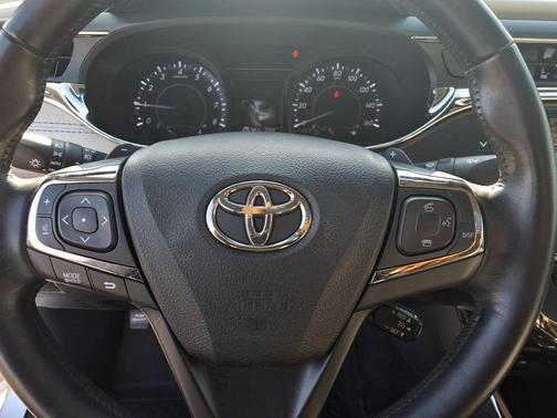 Classic Silver Metallic 2013 Toyota Avalon Limited