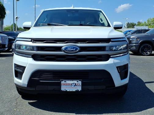 Oxford White 2024 Ford Expedition XLT