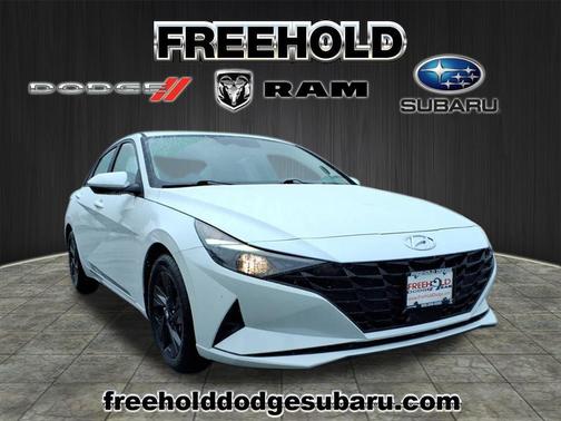 2022 Hyundai ELANTRA SEL