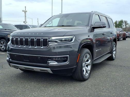 Metallic 2022 Jeep Wagoneer Series II