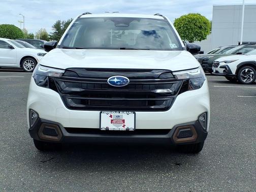 Crystal White Pearl 2025 Subaru Forester Hybrid Sport