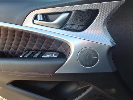 2022 Genesis G70 3.3T