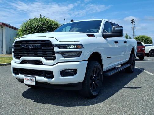 Bright White Clearcoat 2025 RAM 2500 Big Horn