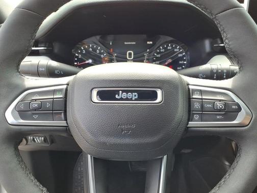 Bright White Clearcoat 2024 Jeep Compass Limited