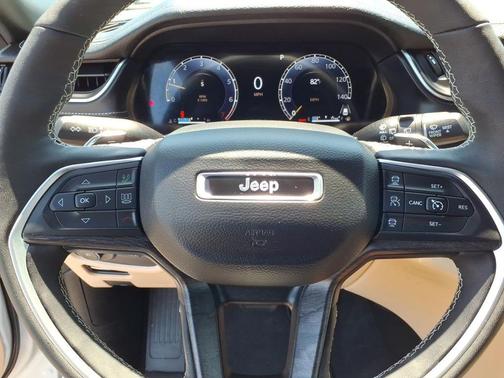 Bright White Clearcoat 2025 Jeep Grand Cherokee L Limited