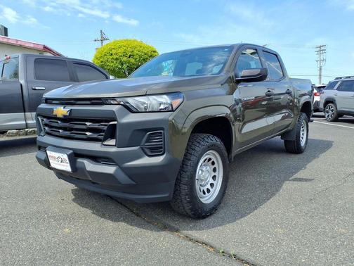 Harvest Gold / Bronze 2023 Chevrolet Colorado WT