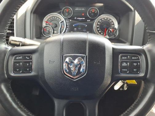 Bright White Clearcoat 2016 RAM 1500 Big Horn