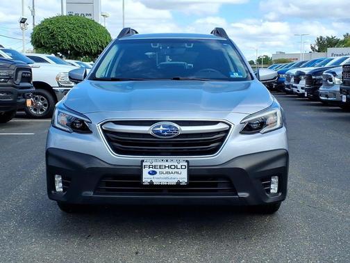Ice Silver Metallic 2020 Subaru Outback Premium