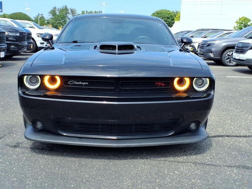 Pitch Black Clearcoat 2021 Dodge Challenger R/T Scat Pack