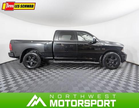 Photo 4 of 23 of 2018 RAM 1500 SLT