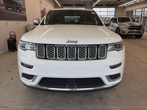 2020 Jeep Grand Cherokee Summit