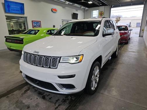 2020 Jeep Grand Cherokee Summit
