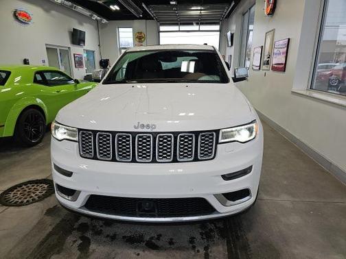 2020 Jeep Grand Cherokee Summit
