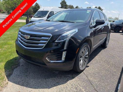 Stellar Black Metallic 2019 Cadillac XT5 Luxury