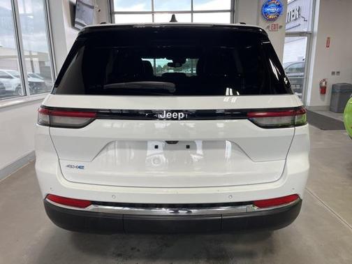 2024 Jeep Grand Cherokee 4xe Base