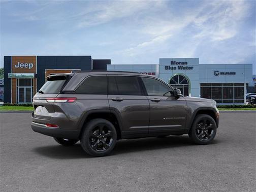 Baltic Gray Metallic Clearcoat 2026 Jeep Grand Cherokee Limited