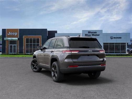 Baltic Gray Metallic Clearcoat 2026 Jeep Grand Cherokee Limited