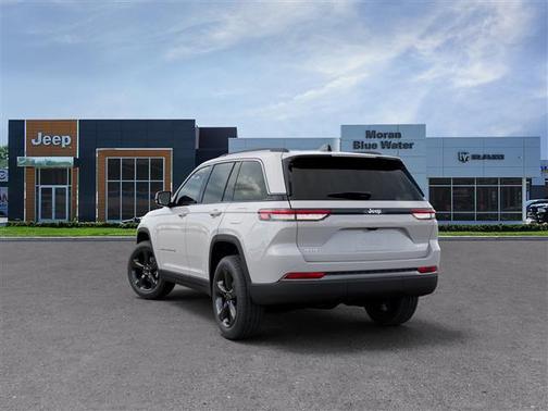 Bright White Clearcoat 2026 Jeep Grand Cherokee Limited