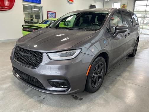2022 Chrysler Pacifica Hybrid Limited