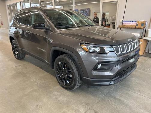 2022 Jeep Compass Latitude Lux