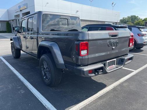2025 Jeep Gladiator Sport S