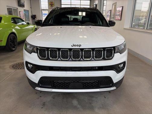 Bright White Clearcoat 2024 Jeep Compass Limited