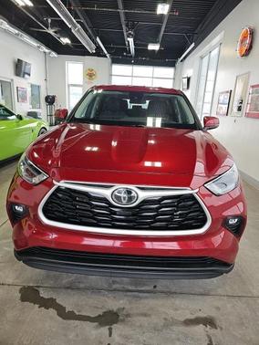 2024 Toyota Highlander LE