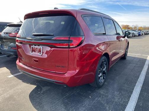 2026 Chrysler Pacifica Limited