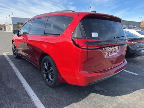 2026 Chrysler Pacifica Limited