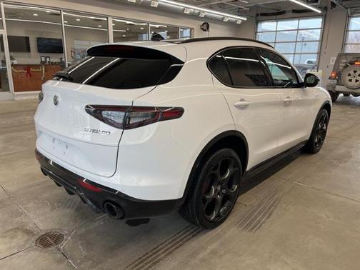 2024 Alfa Romeo Stelvio Veloce AWD