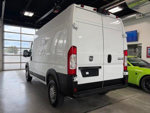 Bright White Clearcoat 2025 RAM ProMaster 2500 Tradesman