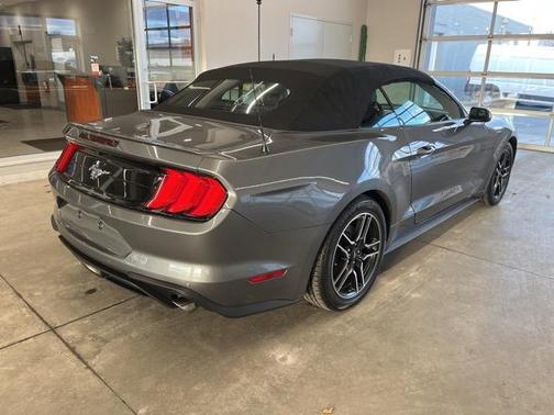 2022 Ford Mustang EcoBoost Premium