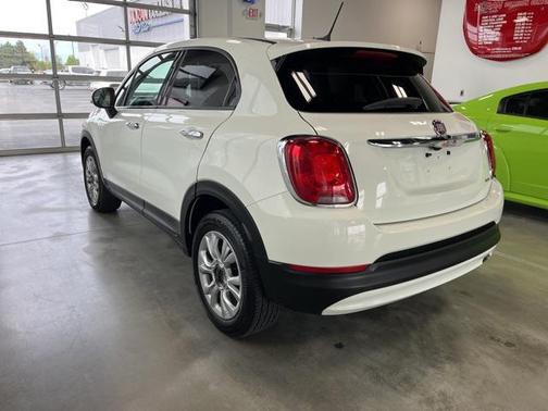 Bianco Gelato (White Clear Coat) 2016 FIAT 500X Easy