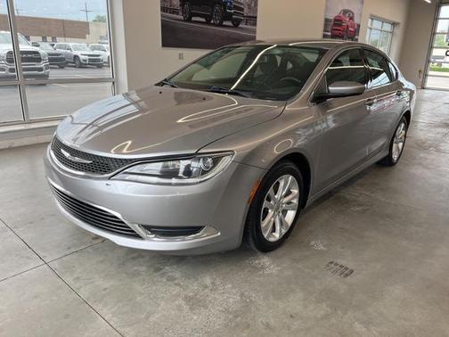 2016 Chrysler 200 Limited