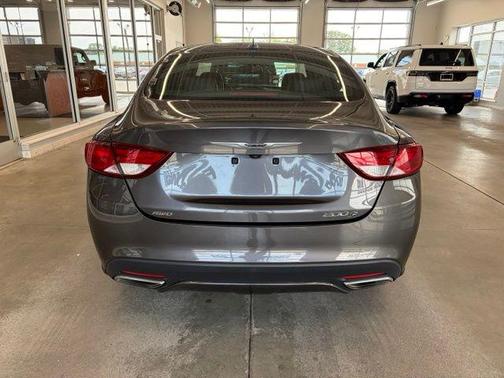 Crystal Metallic 2015 Chrysler 200 S